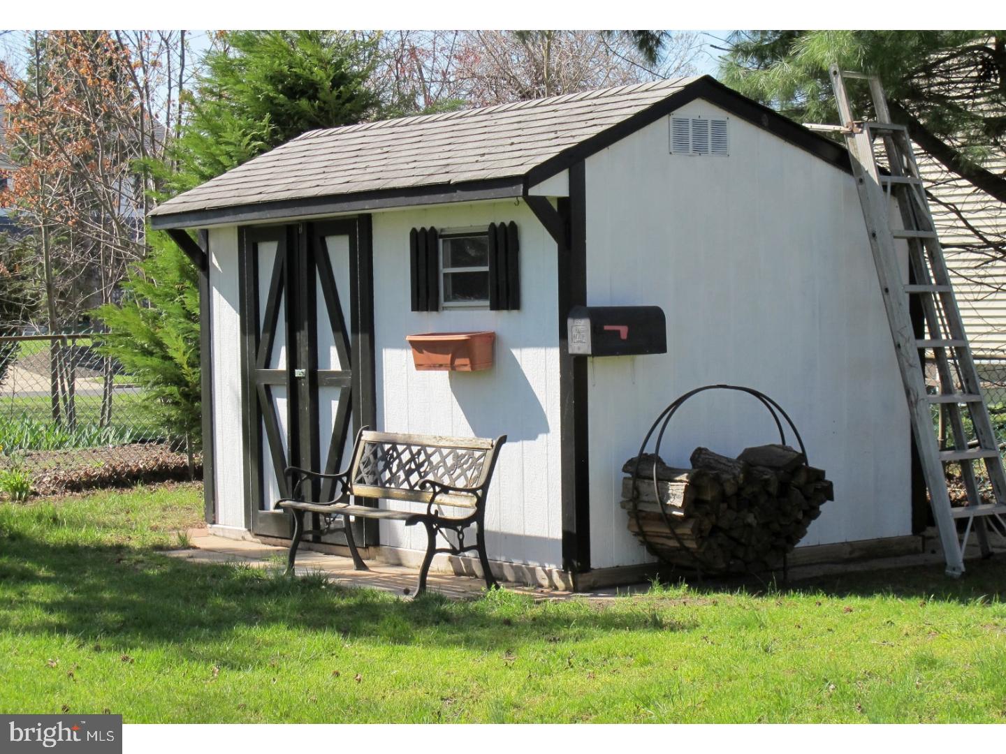 2202 Yellowstone Road Riverton, NJ 08077 - Photo 20 of 22 Storage Shed