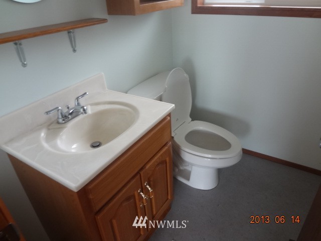 4333 Northeast 10th Place Renton, WA 98059 - Photo 8 of 11 Gallery Image 8