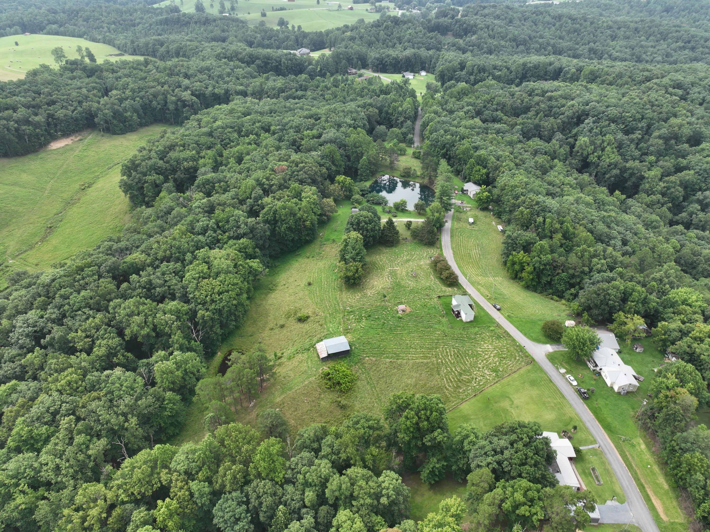 762 Jacks Ridge Road McKee, KY 40447 - Photo 104 of 109 DJI_0567