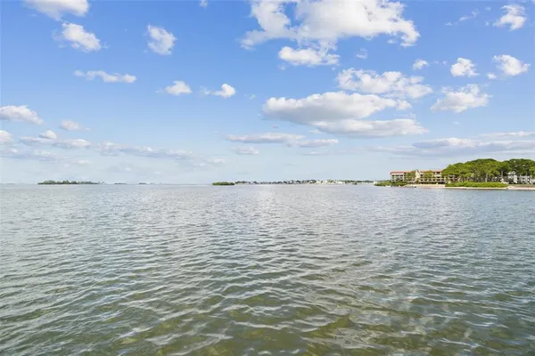 $349,900 | 464 North Paula Drive, Unit 221, Dunedin, FL 34698