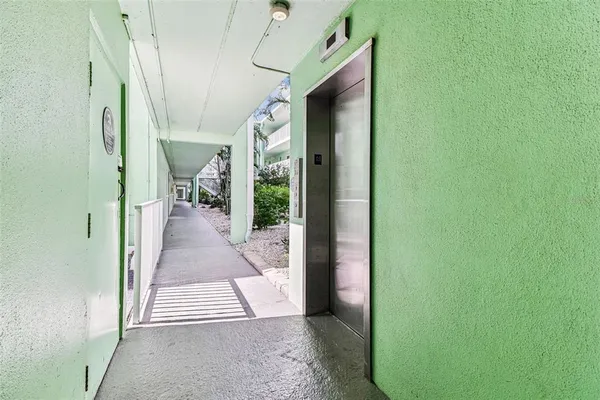 $349,900 | 464 North Paula Drive, Unit 221, Dunedin, FL 34698