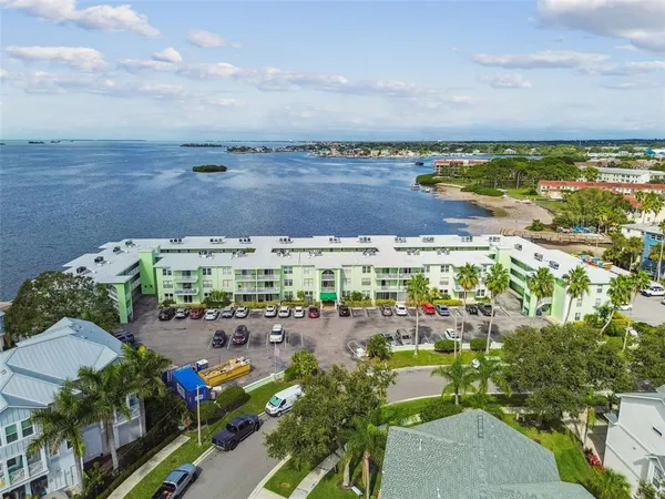 $349,900 | 464 North Paula Drive, Unit 221, Dunedin, FL 34698