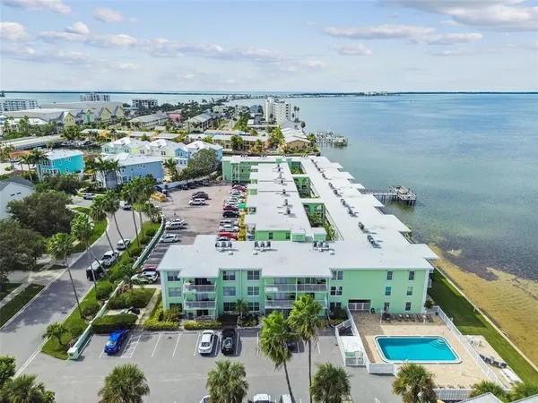 $349,900 | 464 North Paula Drive, Unit 221, Dunedin, FL 34698