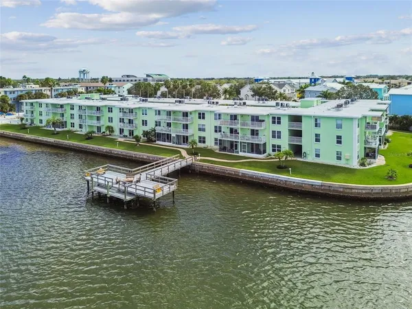 $349,900 | 464 North Paula Drive, Unit 221, Dunedin, FL 34698