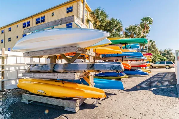 $349,900 | 464 North Paula Drive, Unit 221, Dunedin, FL 34698