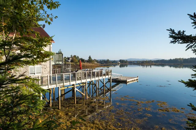 $2,495,000 | 17 Bayberry Lane, Tremont, ME 04612