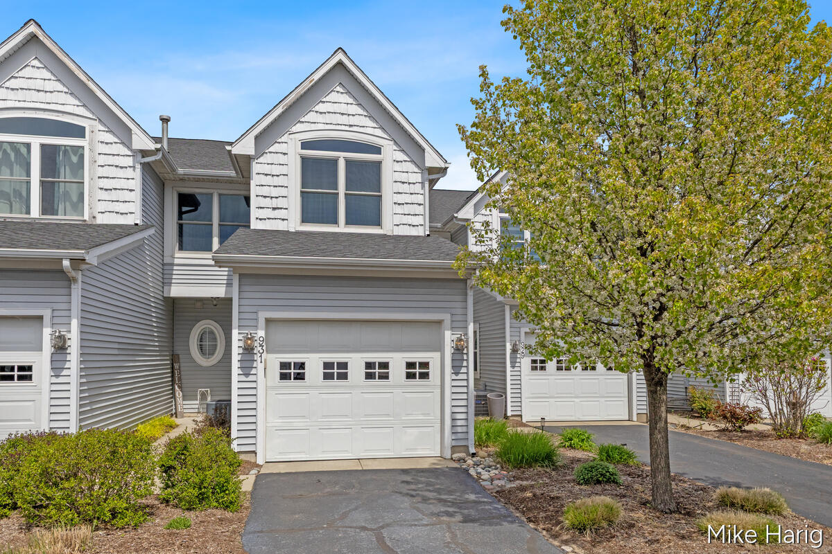 931 West Savidge Street Spring Lake, MI 49456 - Photo 1 of 32 931-West-Savidge_001