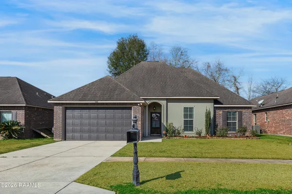 $240,000 | 105 Endicott Drive, Carencro, LA 70520