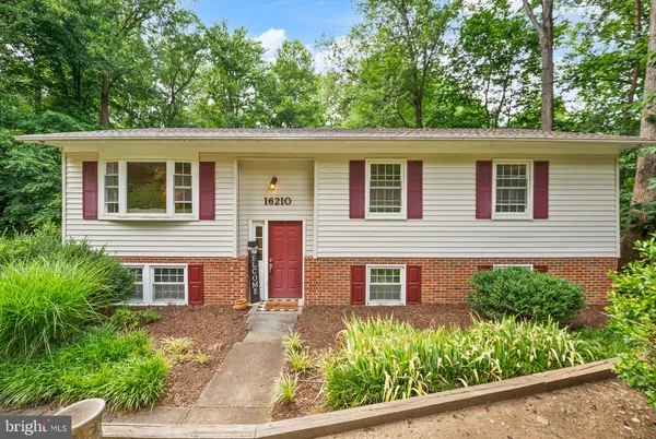$549,900 | 16210 Sheffield Drive, Dumfries, VA 22025