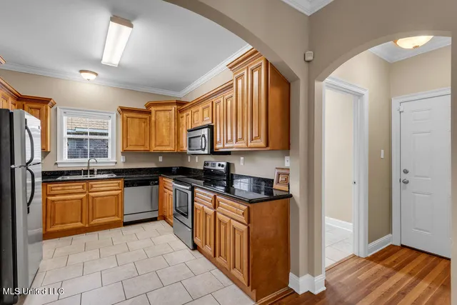 $2,000 | 13727 Fox Hill Drive, Gulfport, MS 39503