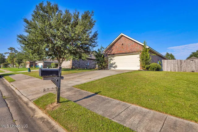 $2,000 | 13727 Fox Hill Drive, Gulfport, MS 39503