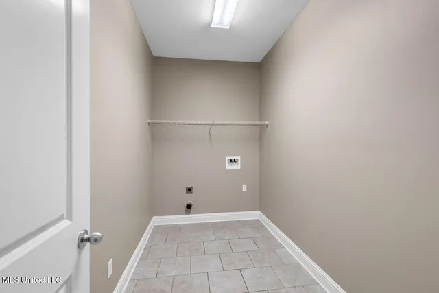 $2,000 | 13727 Fox Hill Drive, Gulfport, MS 39503