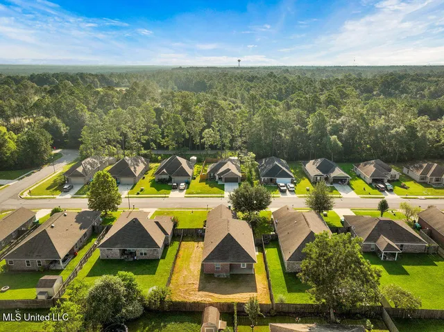 $2,000 | 13727 Fox Hill Drive, Gulfport, MS 39503
