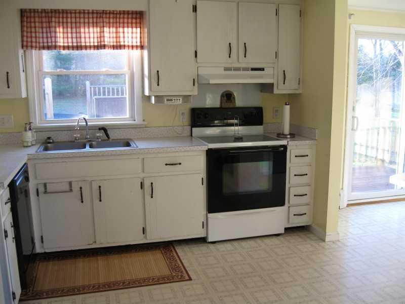 548 Vassalboro Road China, ME 04358 - Photo 10 of 29 Kitchen.