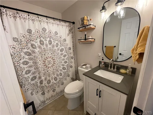 $2,200 | 1318 Ashton Road, Utica, NY 13502