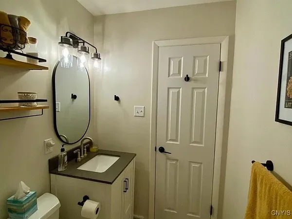 $2,200 | 1318 Ashton Road, Utica, NY 13502