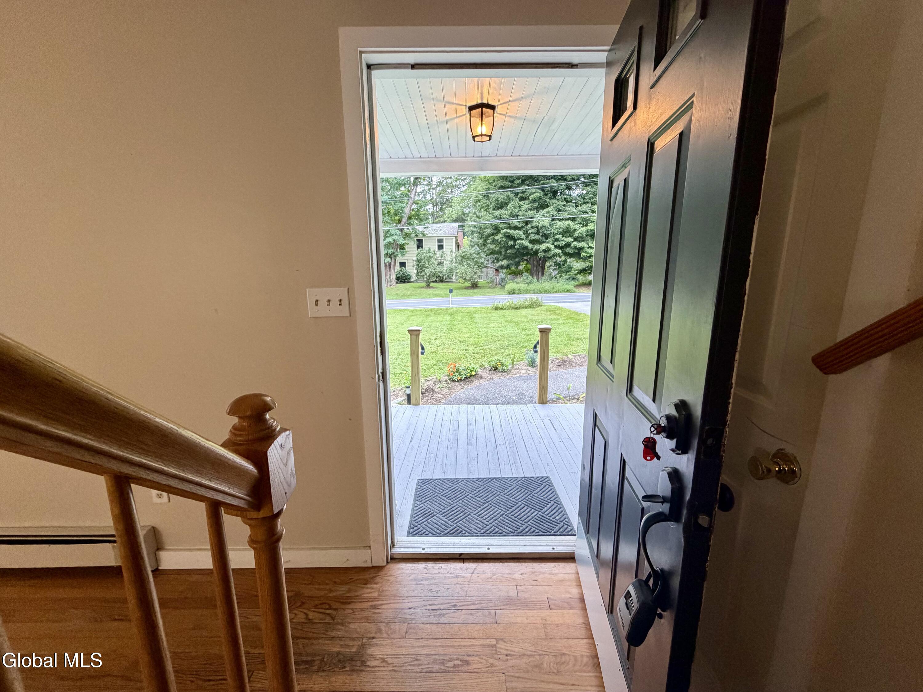 79 Locust Grove Road Saratoga Springs, NY 12866 - Photo 2 of 22 Entry