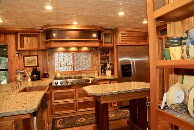 $589,999 | 20746 Hidden Lake Boulevard, Friant, CA 93626