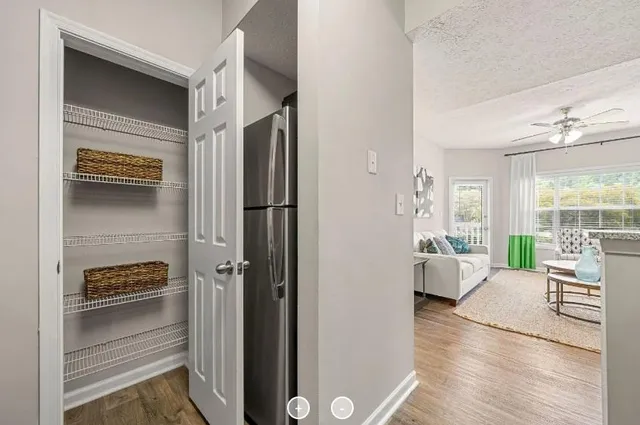 $1,080 | 7150 Peachtree Dunwoody Road, Unit 1016, Atlanta, GA 30328