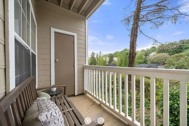 $1,080 | 7150 Peachtree Dunwoody Road, Unit 1016, Atlanta, GA 30328