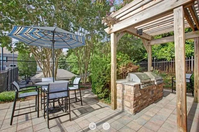 $1,080 | 7150 Peachtree Dunwoody Road, Unit 1016, Atlanta, GA 30328