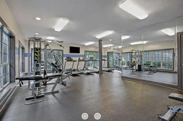 $1,080 | 7150 Peachtree Dunwoody Road, Unit 1016, Atlanta, GA 30328