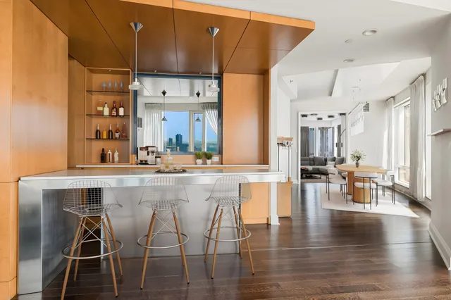 $6,650,000 | 70 Little West Street, Unit 33E | Battery Park City