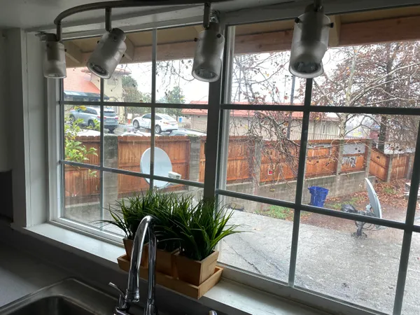 $425,000 | 1129 Magnolia Avenue, Redding, CA 96001
