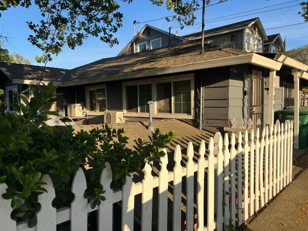 $425,000 | 1129 Magnolia Avenue, Redding, CA 96001