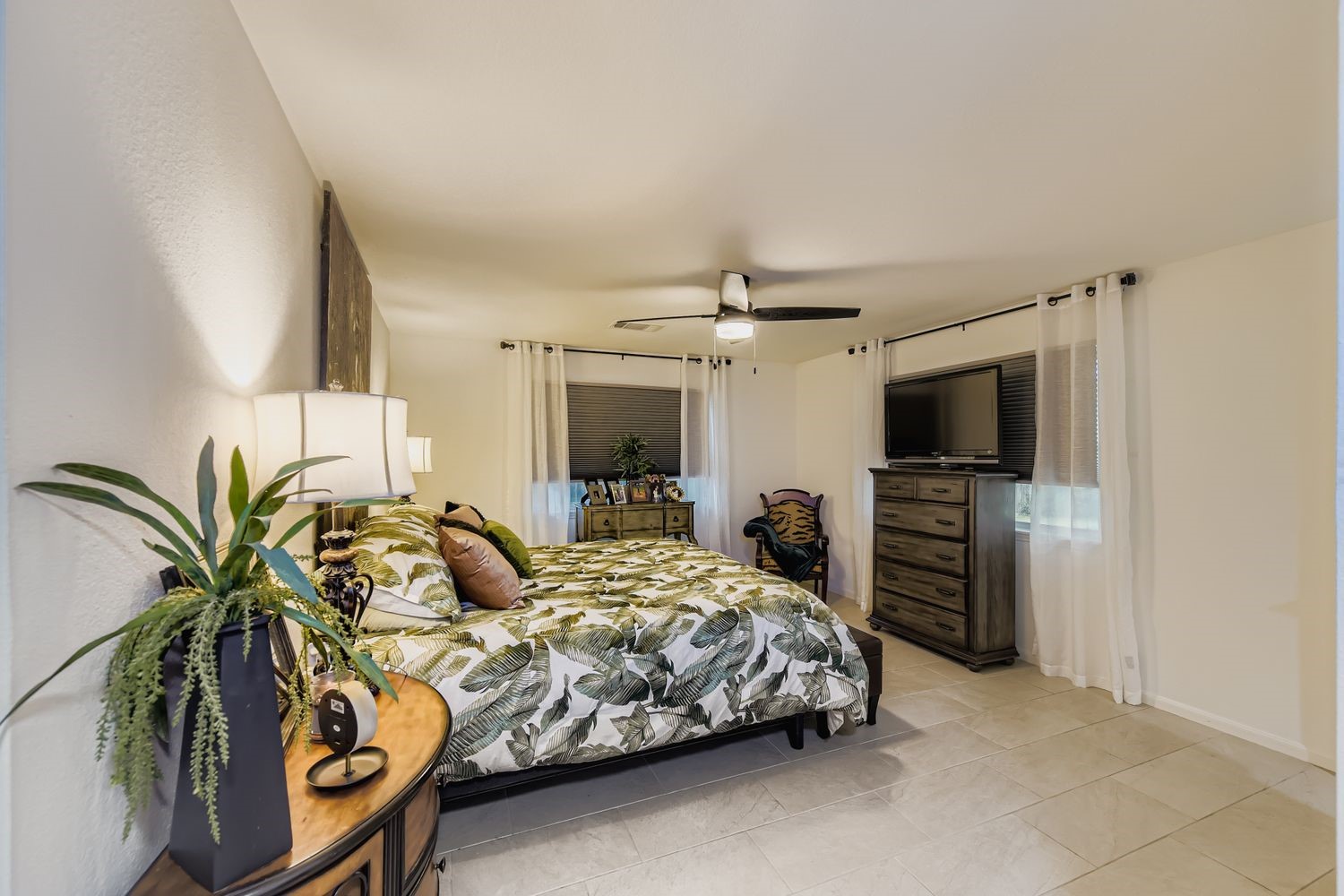 610 Andover Street Spring, TX 77373 - Photo 16 of 26 a bedroom with a bed and a television