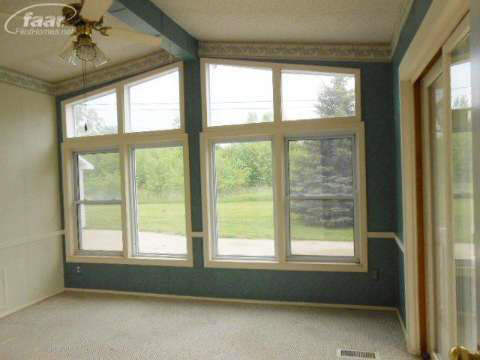 5172 North Webster Road Flint, MI 48504 - Photo 15 of 24 20403897-14.JPG