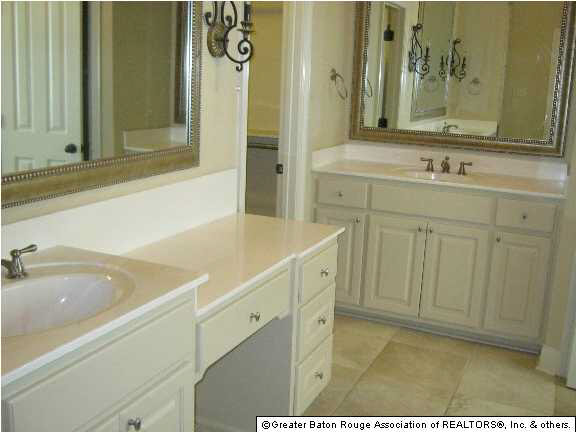 15627 Parkside Court Baton Rouge, LA 70817 - Photo 4 of 4 Gallery Image 4