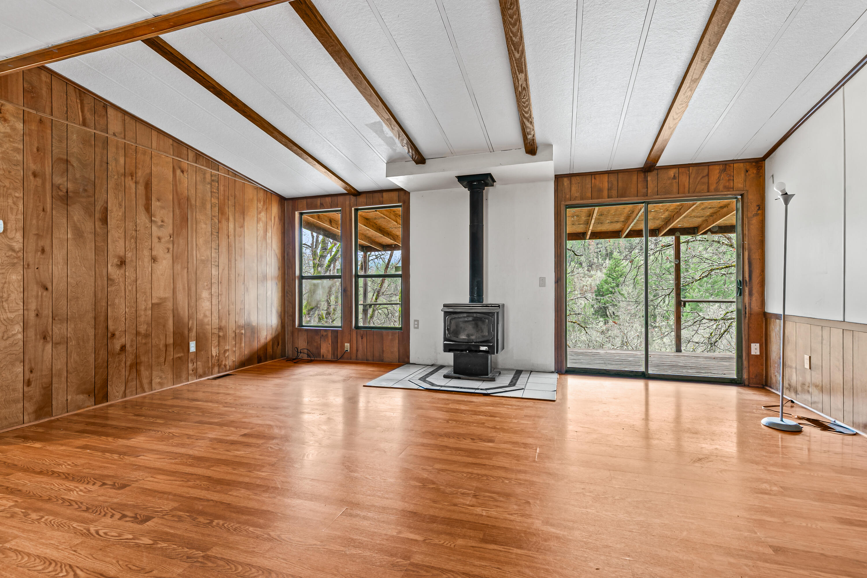 5885 Crowfoot Road Trail, OR 97541 - Photo 6 of 45 9R9A6174