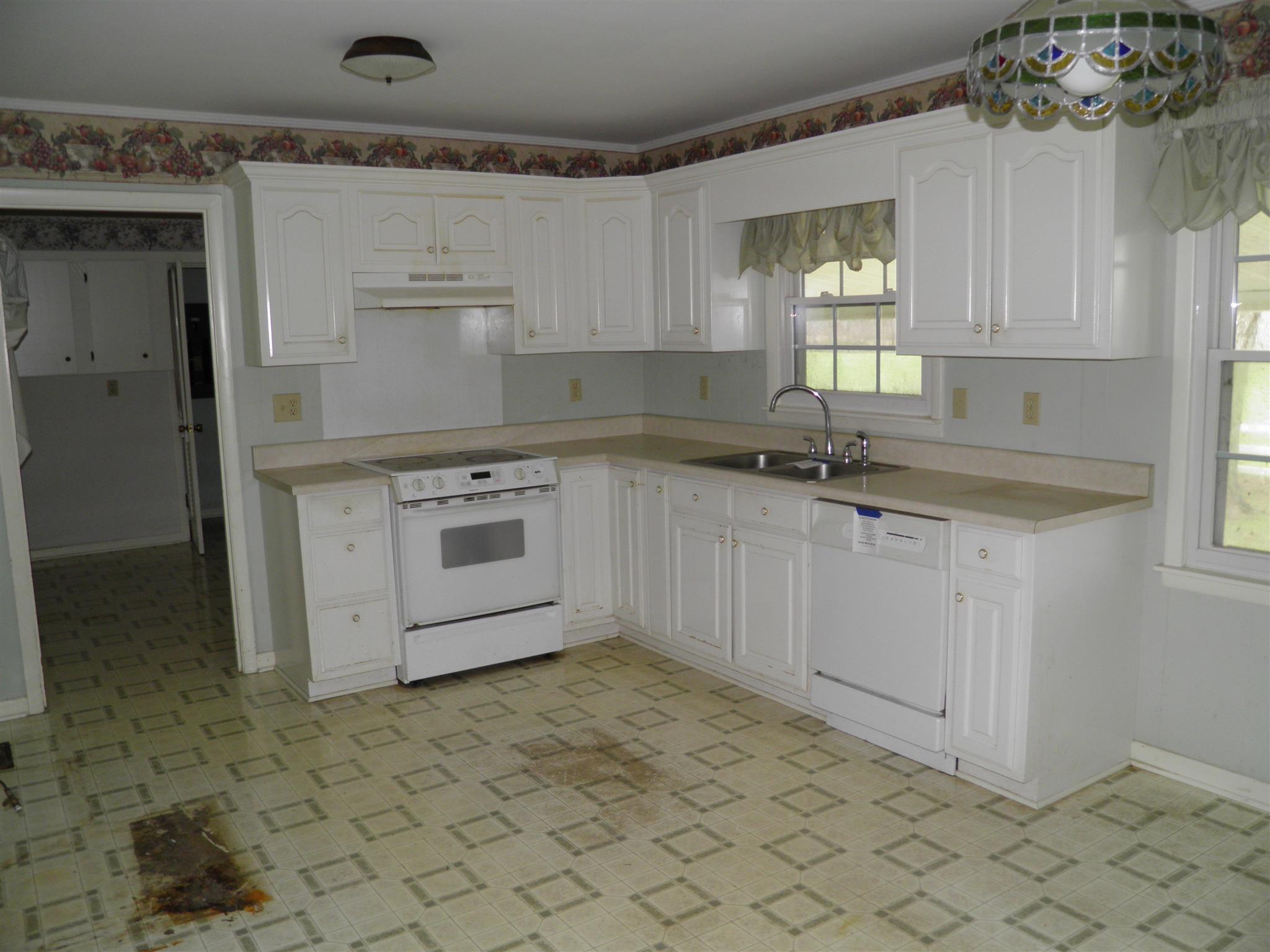 1212 Howell Road Hillsboro, TN 37342 - Photo 7 of 29 Gallery Image 7