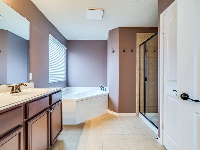 $1,899 | 216 Isabel Lane, Kyle, TX 78640