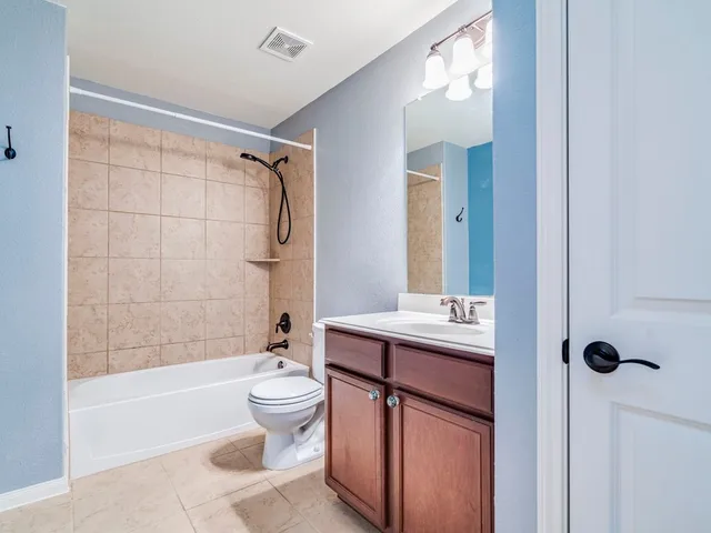 $1,899 | 216 Isabel Lane, Kyle, TX 78640