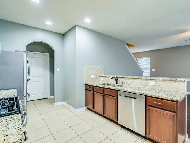 $1,899 | 216 Isabel Lane, Kyle, TX 78640