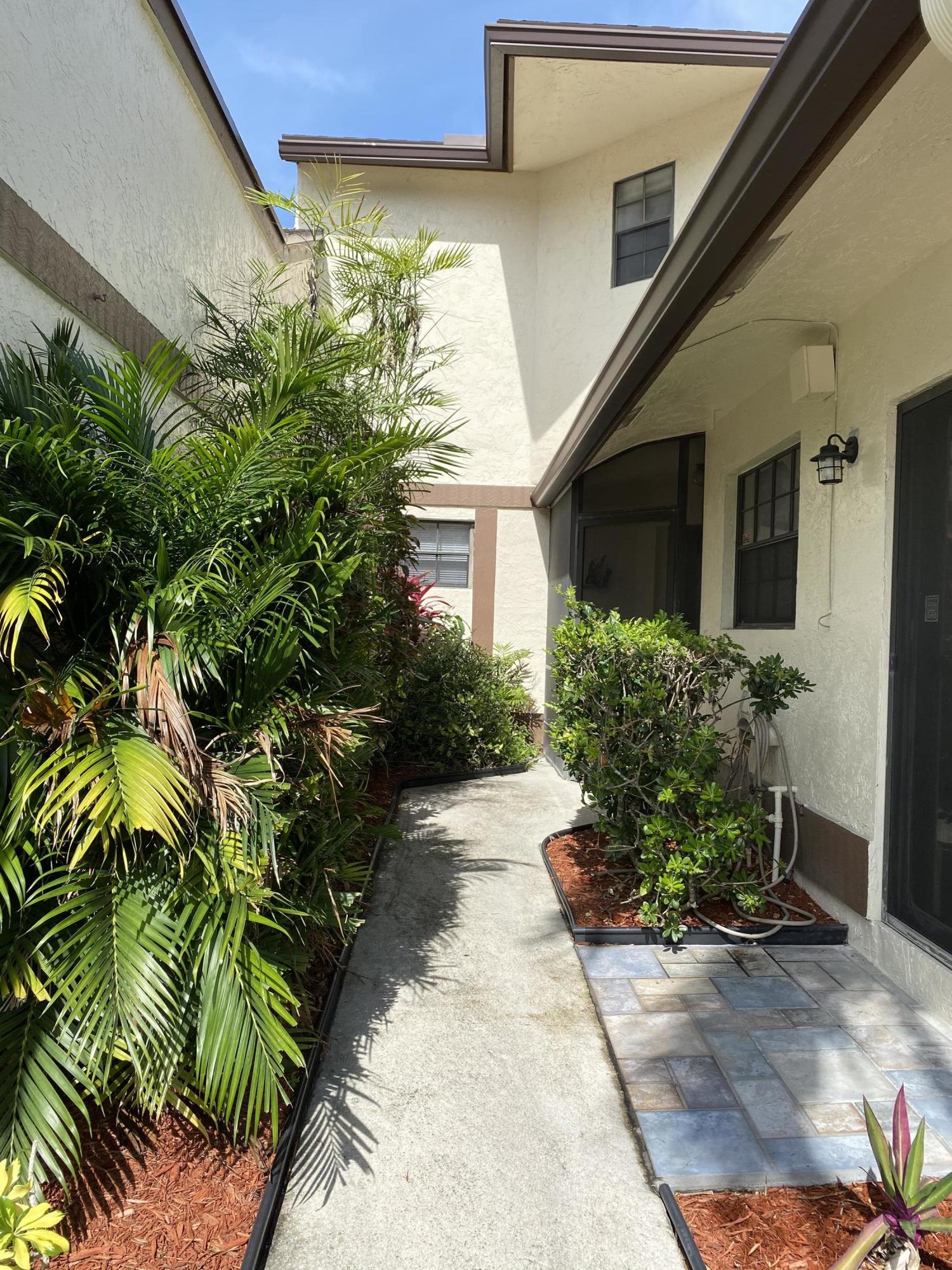 20827 Boca Ridge Drive North Boca Raton, FL 33428 - Photo 33 of 47 IMG_6833