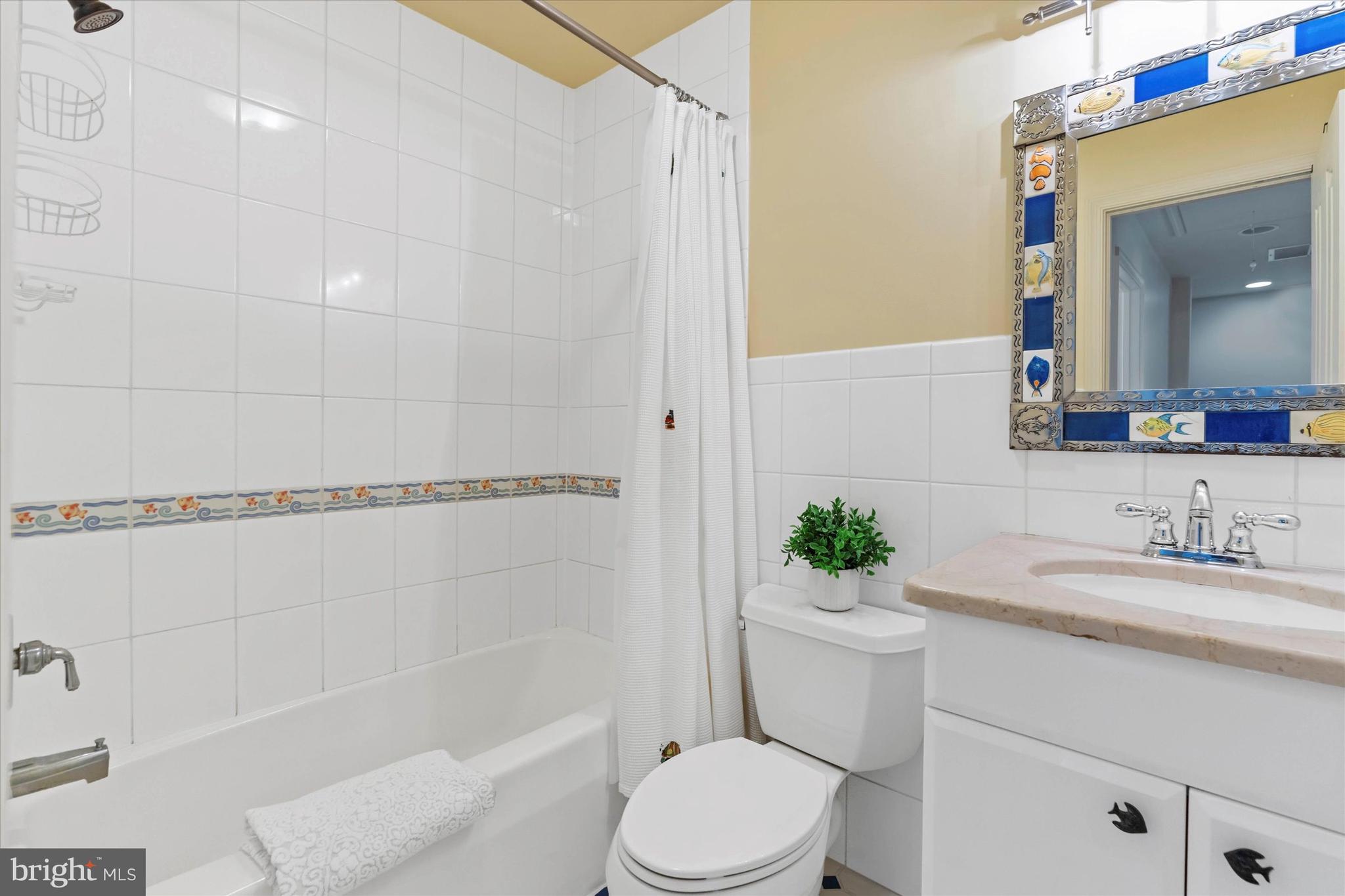 10 Pilot Point, Unit 10B Lewes, DE 19958 - Photo 25 of 38 Third updated full bath with tub/shower
