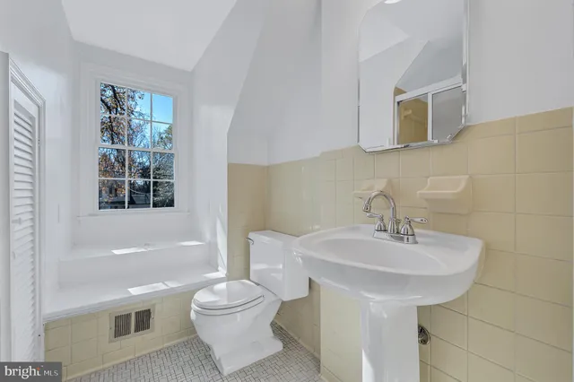 $929,000 | 8617 Atwell Road, Potomac, MD 20854