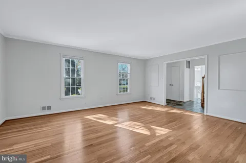 $929,000 | 8617 Atwell Road, Potomac, MD 20854