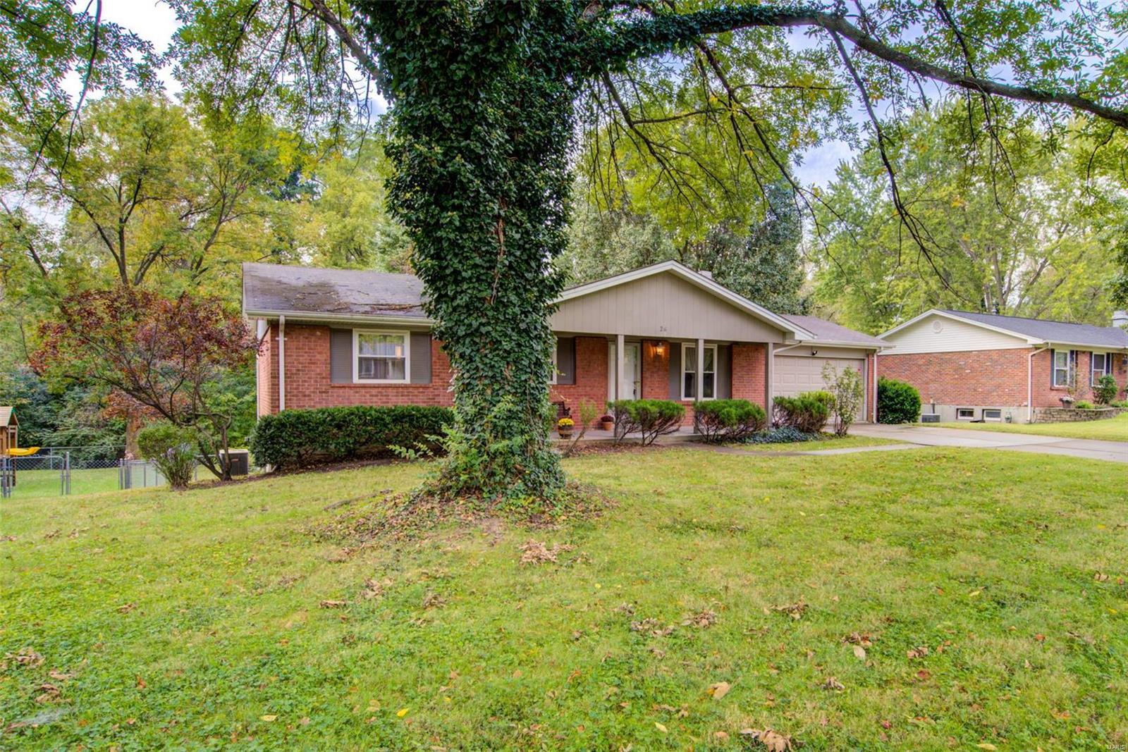 26 Roland Avenue Ballwin, MO 63021 - Photo 3 of 24 Gallery Image 3