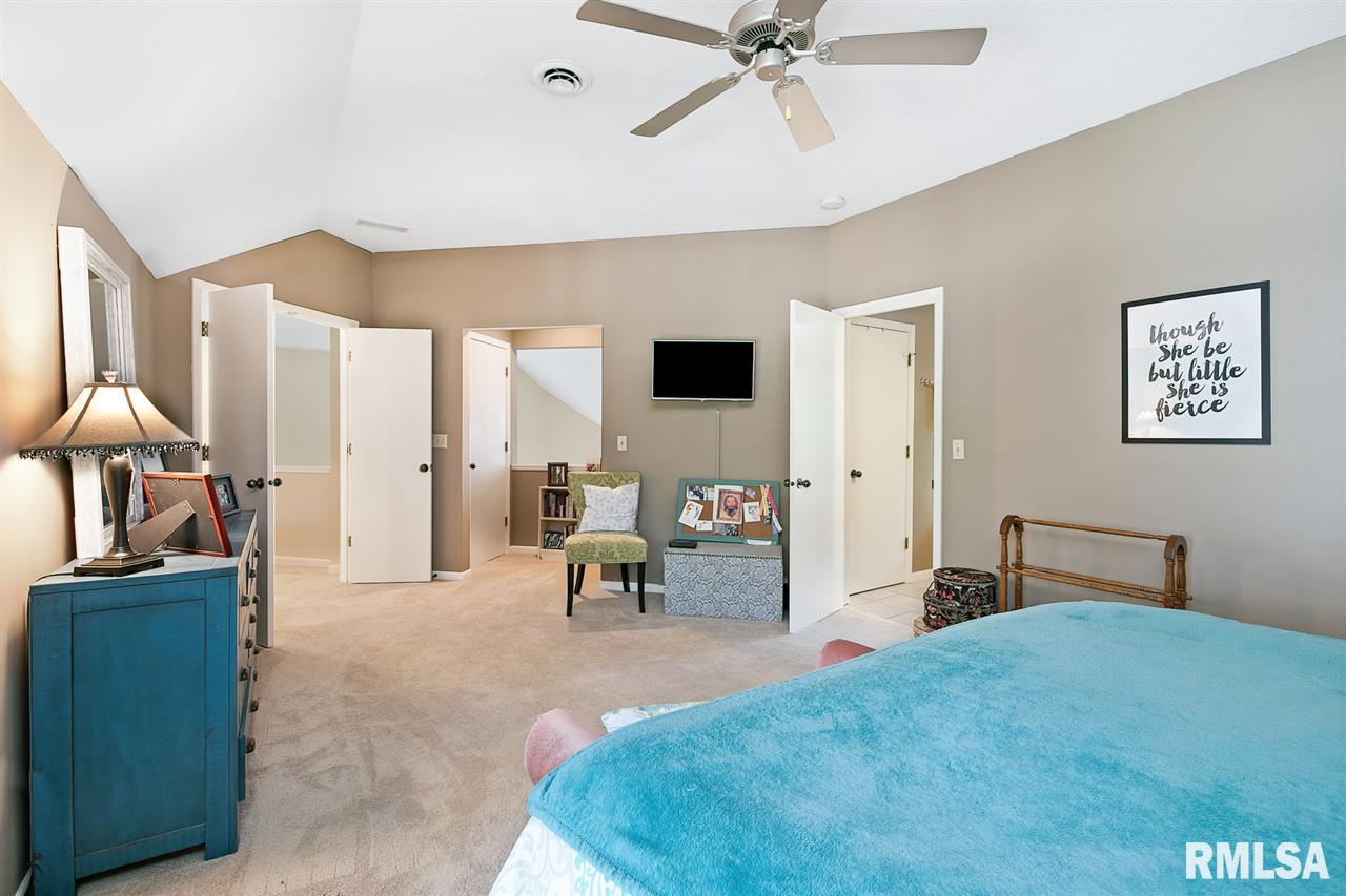 2209 Forest Road Davenport, IA 52803 - Photo 20 of 36 Gallery Image 20