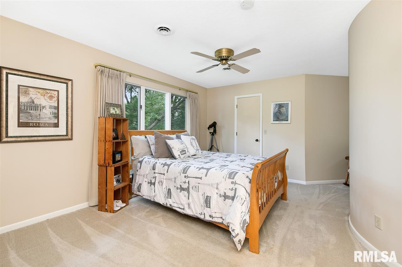 2209 Forest Road Davenport, IA 52803 - Photo 22 of 36 Gallery Image 22