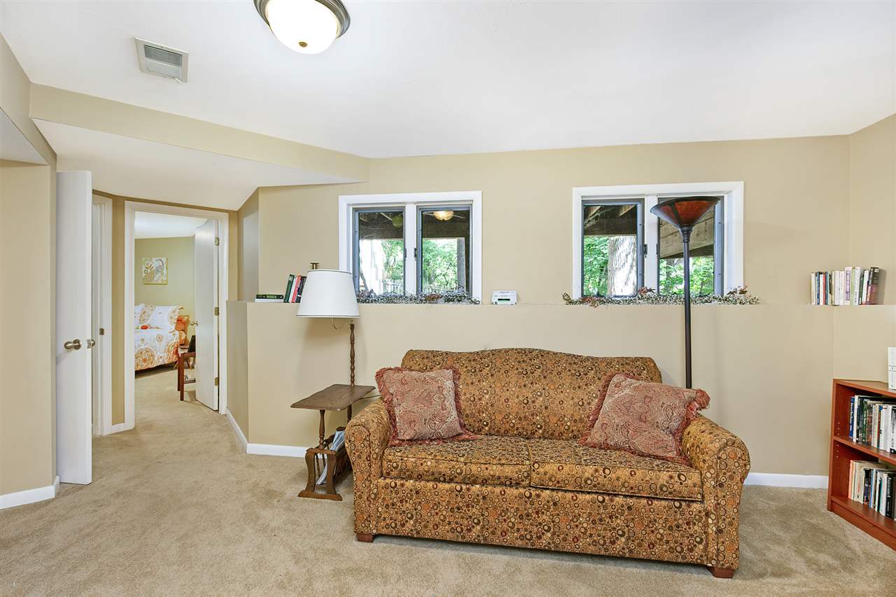 2209 Forest Road Davenport, IA 52803 - Photo 24 of 36 Gallery Image 24
