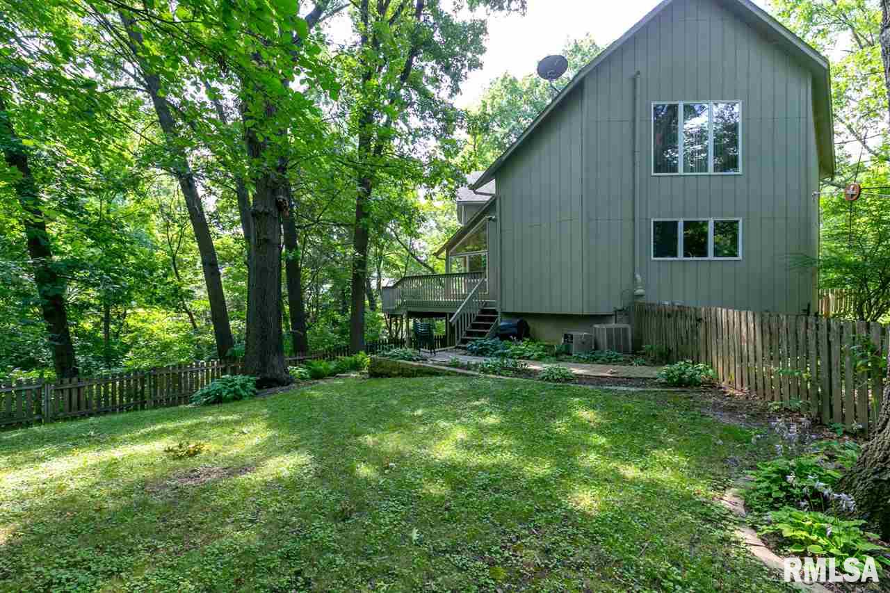2209 Forest Road Davenport, IA 52803 - Photo 35 of 36 Gallery Image 35