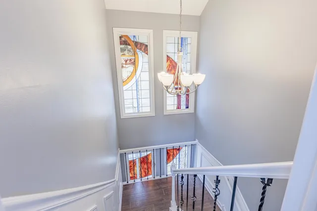 a view of entryway with a window