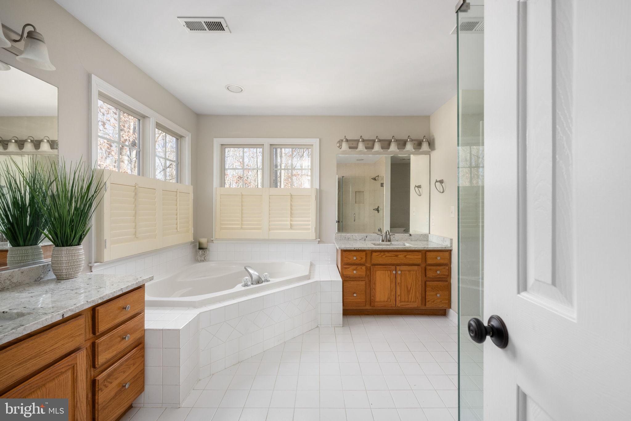 8 Riva Ridge Drive Stafford, VA 22556 - Photo 30 of 69 Indulge in a relaxing bath at days end