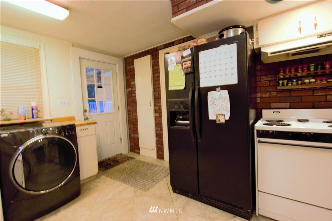 3608 Rucker Avenue Everett, WA 98201 - Photo 9 of 14 Gallery Image 9