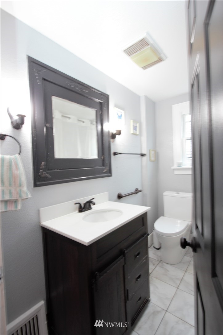 3608 Rucker Avenue Everett, WA 98201 - Photo 10 of 14 Gallery Image 10